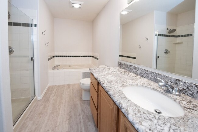Building Photo - 11800 Alderwood Loop