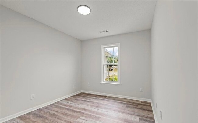 Building Photo - 3775 Wavebrook Ct