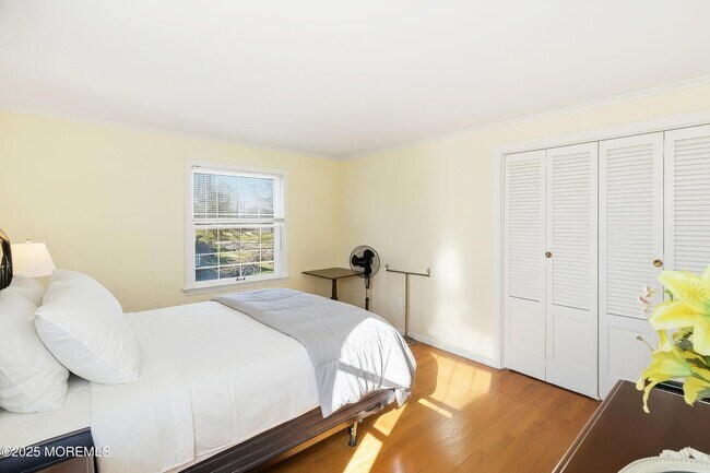 Building Photo - 204 Neptune Pl