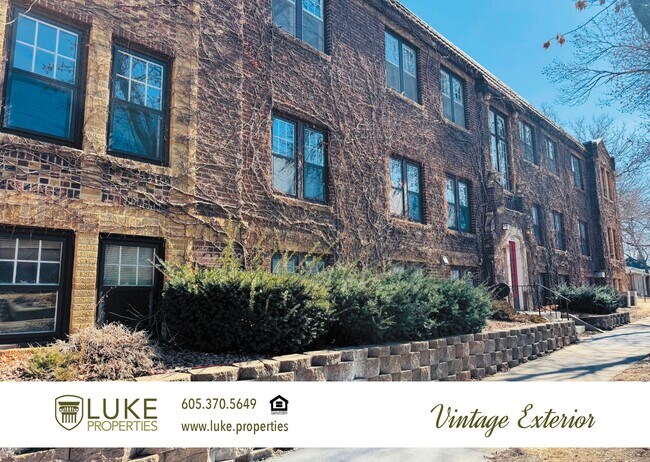 Building Photo - 1216 S Center Ave