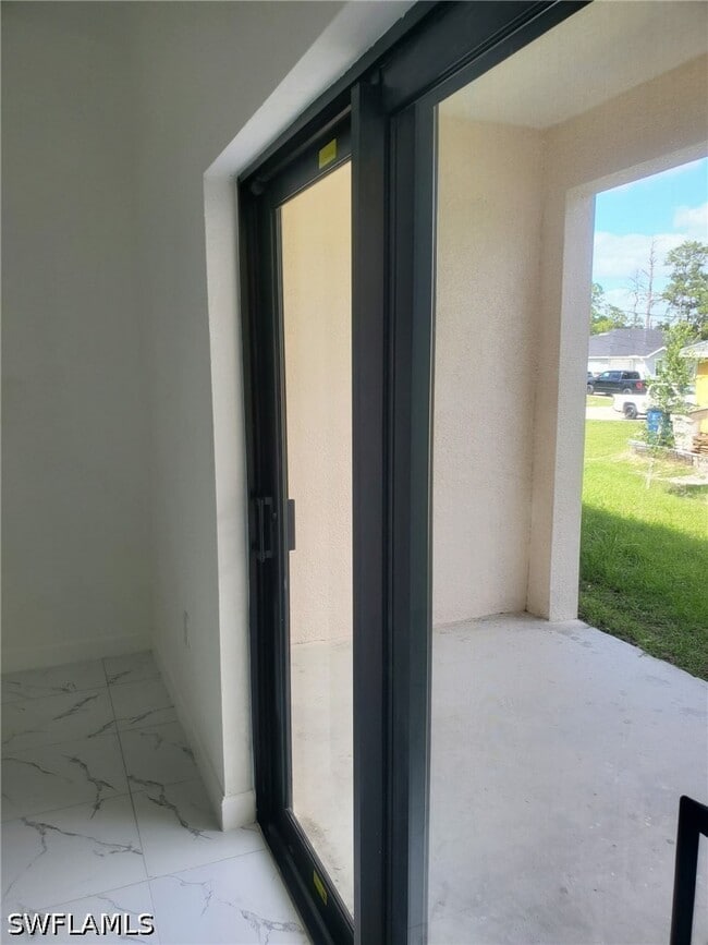 Building Photo - 1938 Laverna Ave