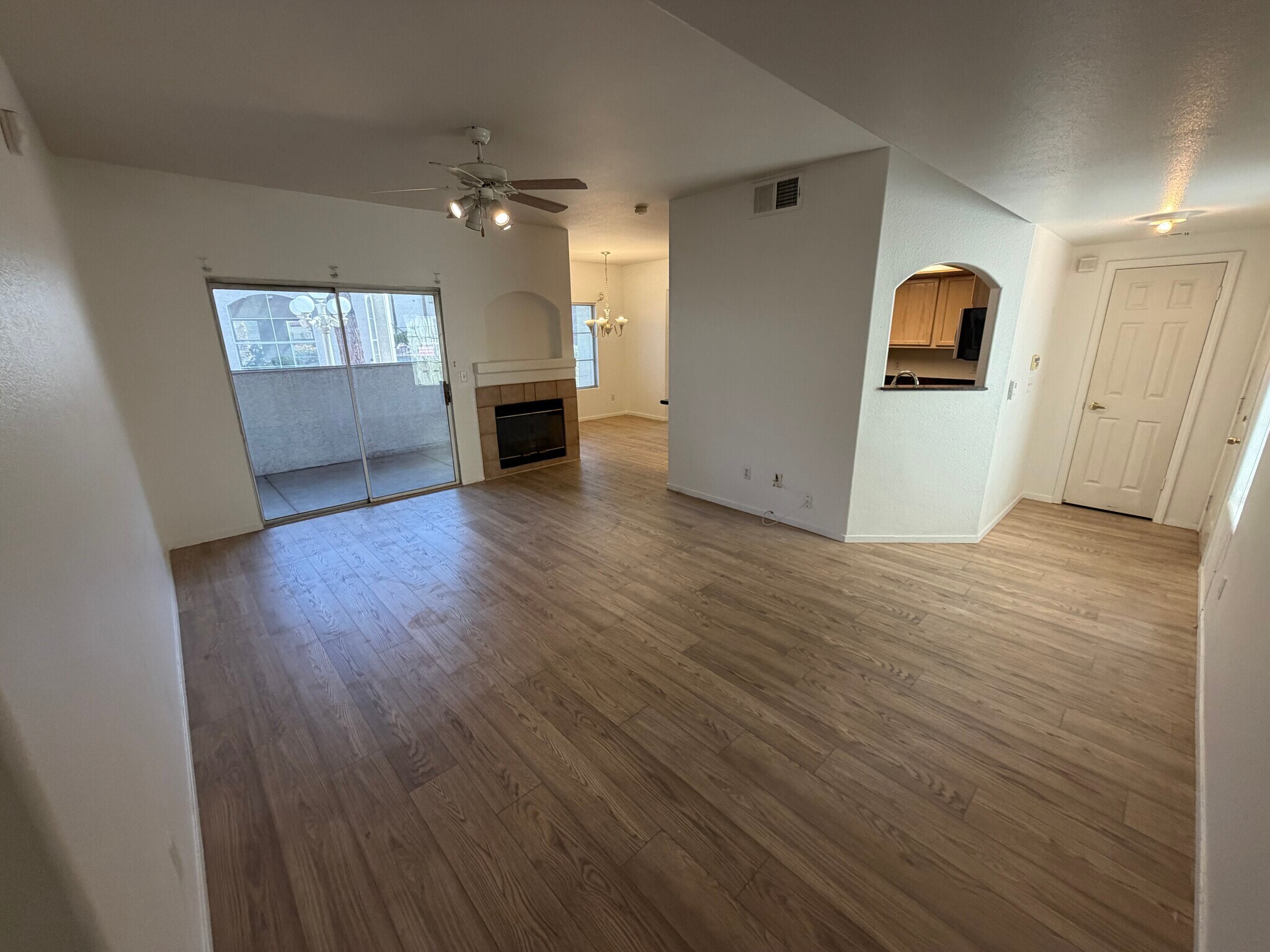 Building Photo - 2975 Bluegrass Ln