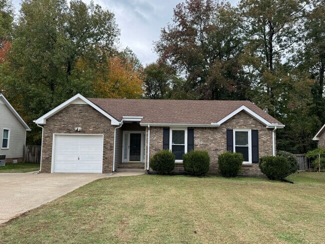 Primary Photo - Sango! Partial Brick home with 3 bedrooms,...