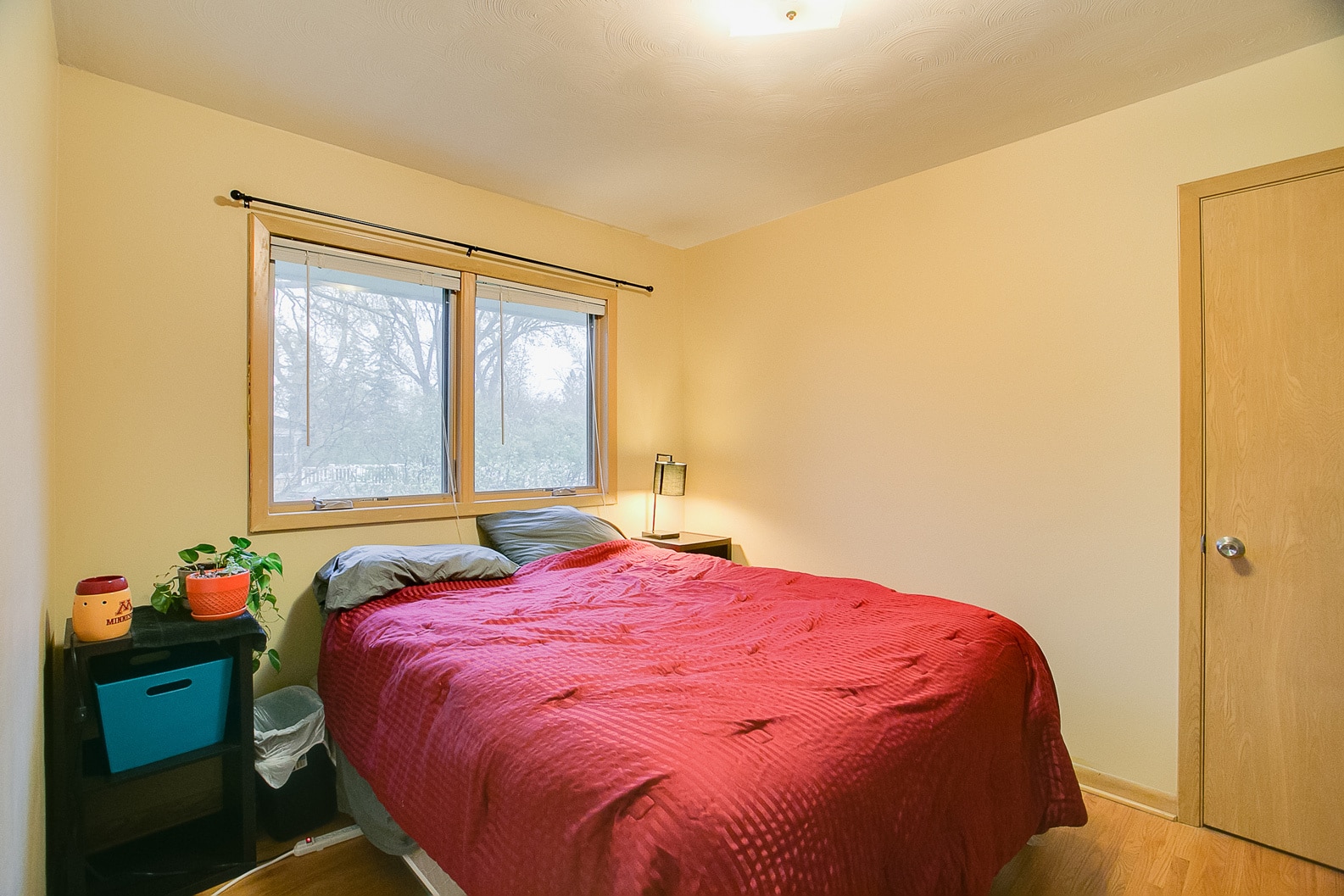 Building Photo - 996 Larpenteur Ave West