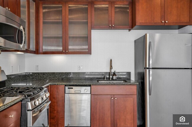 Building Photo - 6466 Hollis St