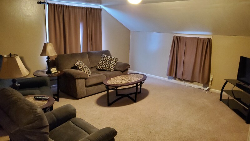 Primary Photo - 122 Cedar Ave