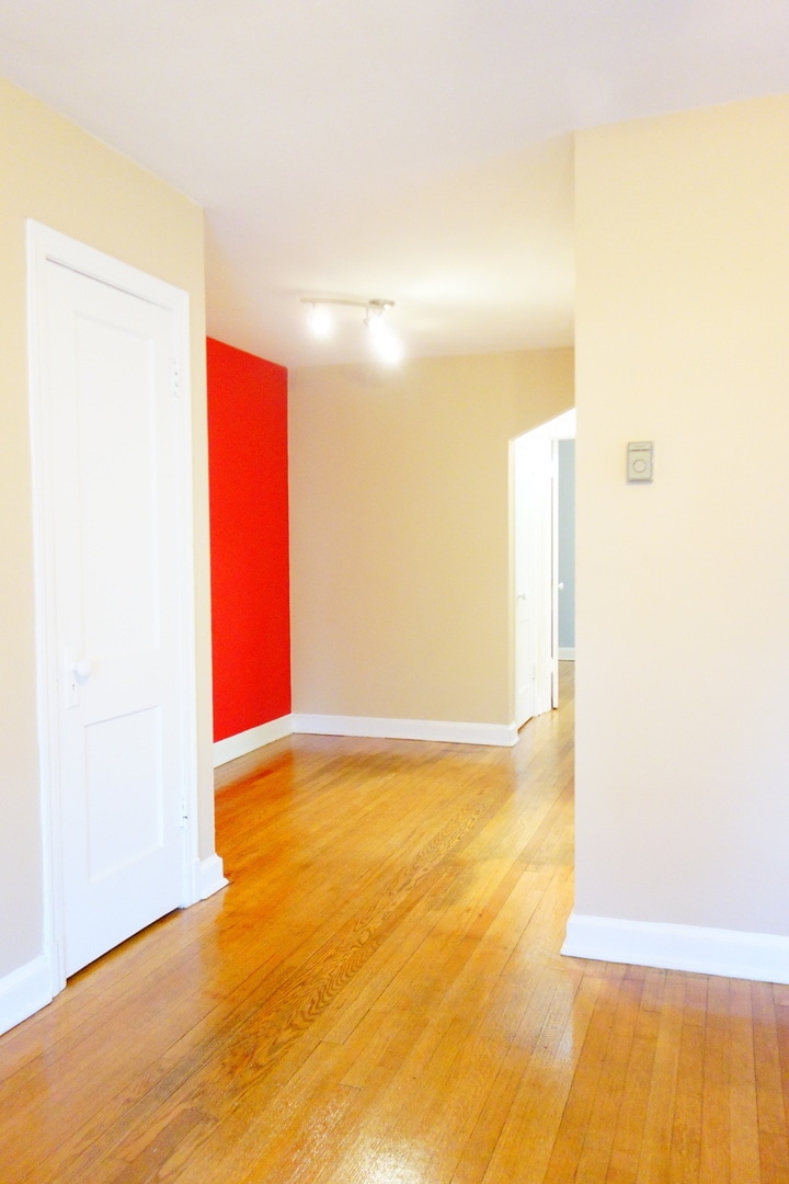 Building Photo - 8408 Greenwood Ave