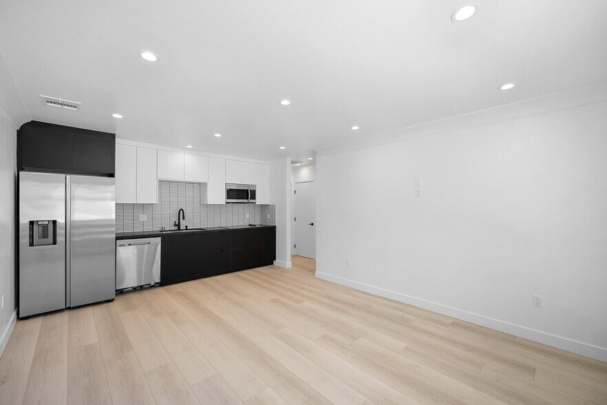 Building Photo - 7810 Forsythe St