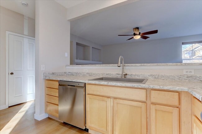 Building Photo - Stunning 5-Bedroom Home in Desirable McKay Landing – Available Now!