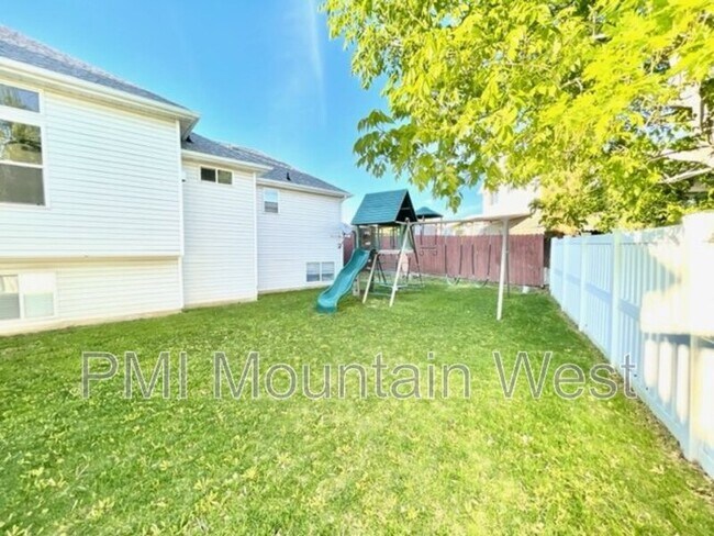 Building Photo - 2815 W 1375 N