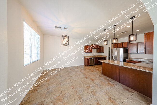 Building Photo - 886 S Brewer Dr