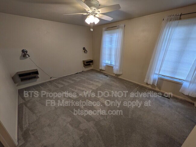 Building Photo - 3224 W Westport Rd