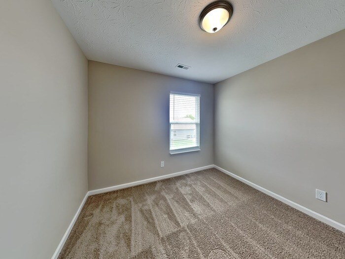 Building Photo - 10904 Mansfield Way