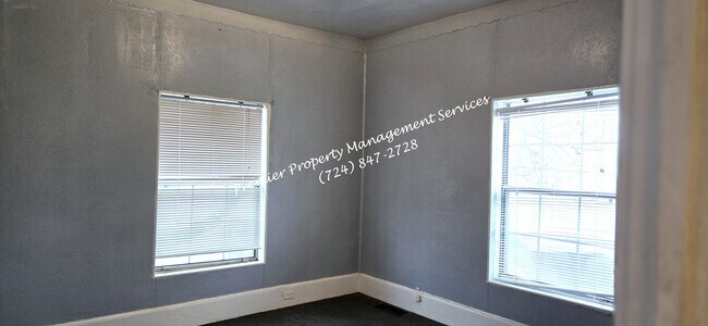 Building Photo - 404 Center Ave