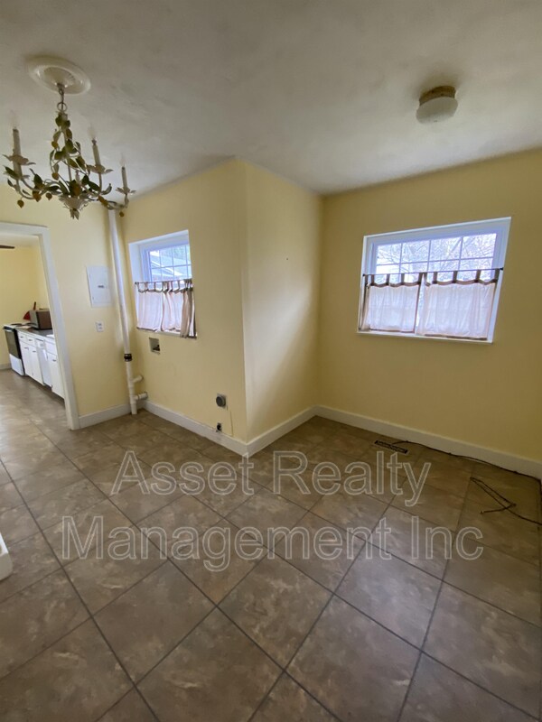 Building Photo - 109 Norris Ln