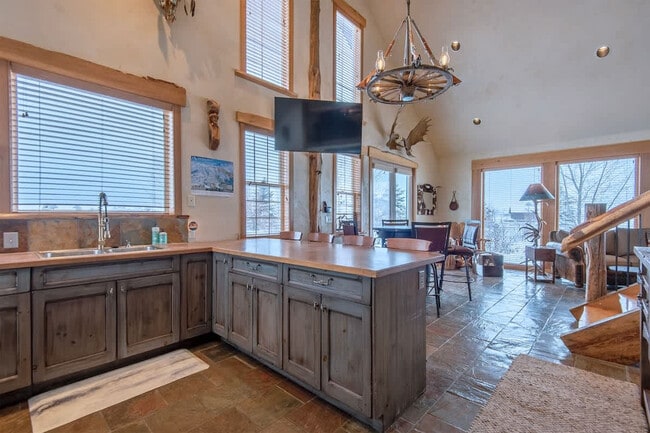 Building Photo - 2862 Grand Teton Rd