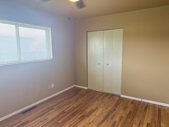 Building Photo - 1419 Prado Dr
