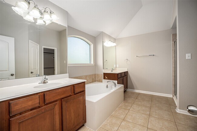 Building Photo - 2703 Domenico Ln