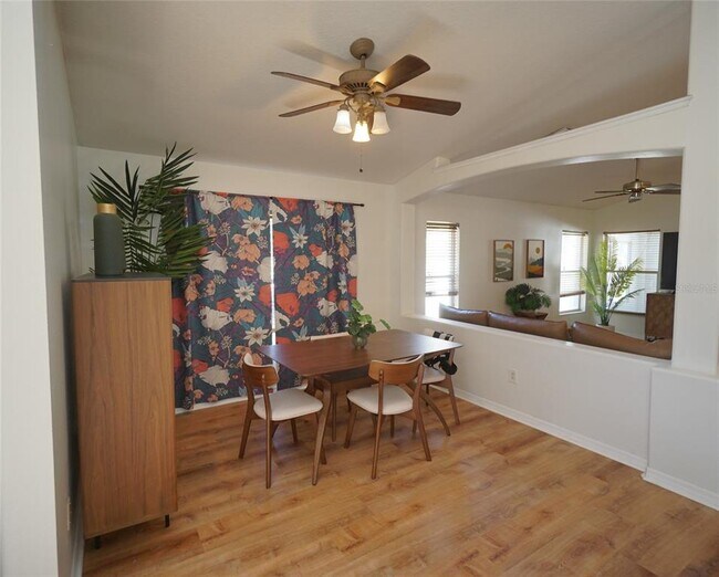 Building Photo - 6921 Jamestown Manor Dr
