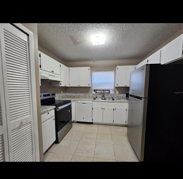 Building Photo - 1060 Dees Dr