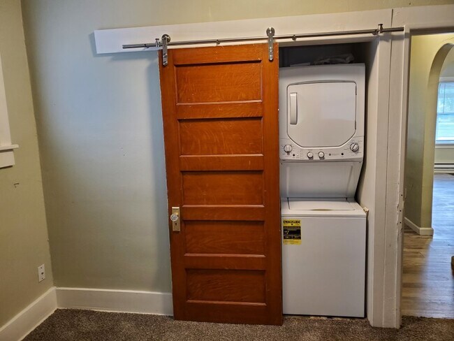 Building Photo - 619 20th St N