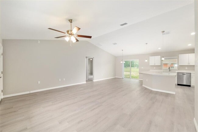 Building Photo - 28 Pine Trace Run