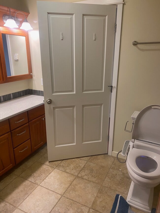 Building Photo - 25 Jefferson Way