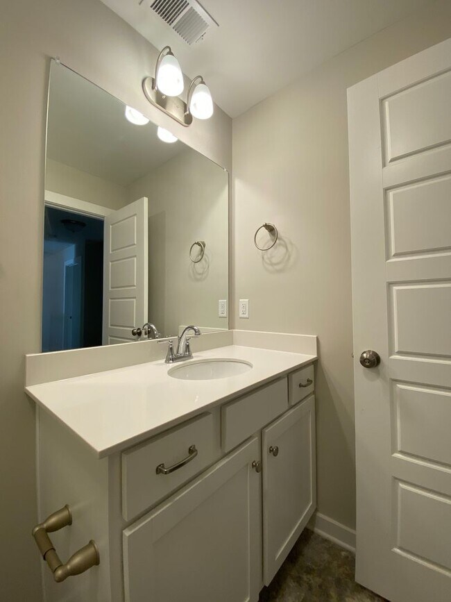Building Photo - Home for Rent in Pinson, AL!!!! Available to View!