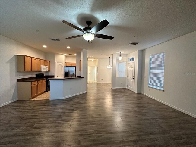 Building Photo - 6624 S Goldenrod Rd