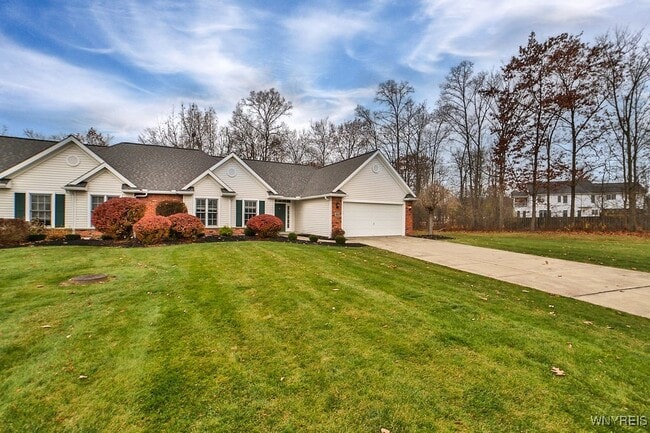 Building Photo - 480 Whitehaven Rd