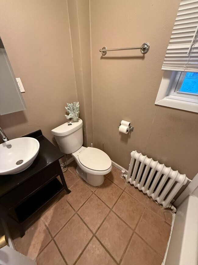 Building Photo - High_1368