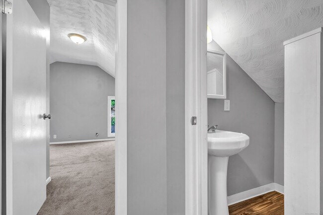 Building Photo - 10 Cemetery Ave