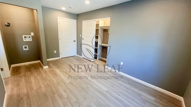 Building Photo - 17017 Holguin Ct