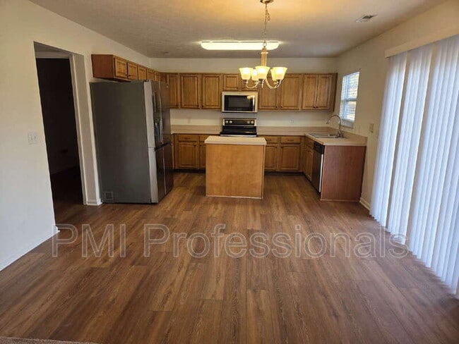 Building Photo - 125 Trellis Way