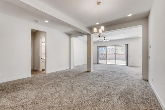 Building Photo - 8723 W Vista Ave