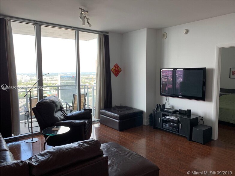 Building Photo - 90 SW 3rd St