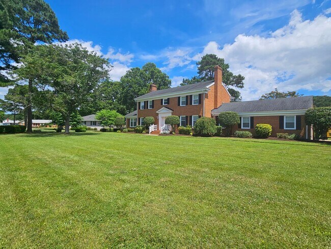 Building Photo - WITCH DUCK POINT