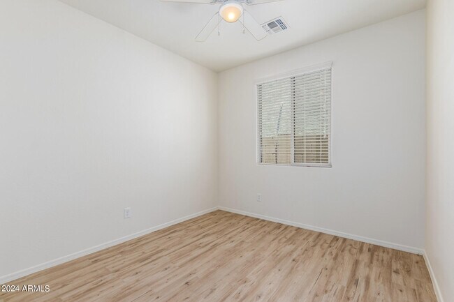 Building Photo - 4808 W Lydia Ln