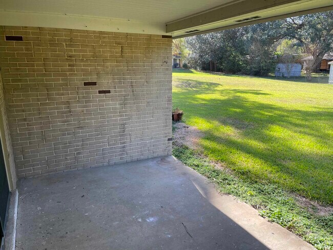 Building Photo - 2626 Old Bainbridge Rd