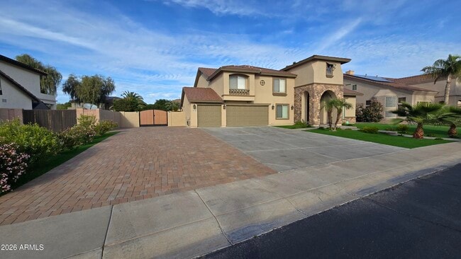 Building Photo - 9658 W Pinnacle Vista Dr