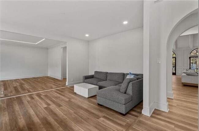 Building Photo - 5425 Hoylake Ct