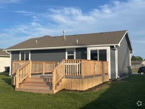 Building Photo - 627 Union Park Cir