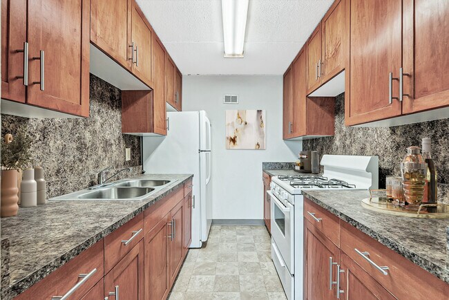 Building Photo - Chateau Student Housing Cooperative