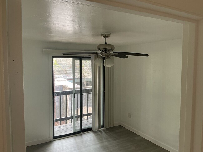 Building Photo - 722 SW 70th Terrace