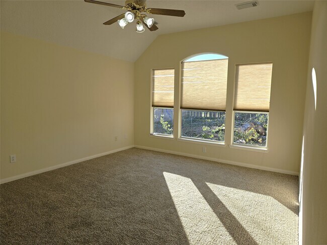 Building Photo - 2121 Crimson Lake Ln