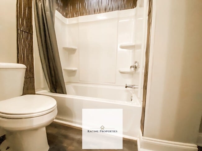 Building Photo - **Your Dream Home Awaits in This Exceptional Cul-de-Sac Retreat**