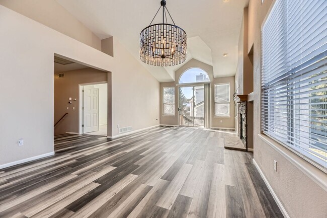Building Photo - Spacious 4 Bed/ 3 Bath Home with Finished Basement
