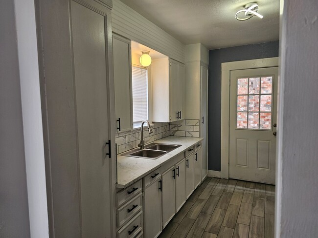 Building Photo - 2 bedroom house for rent in Downtown Killeen