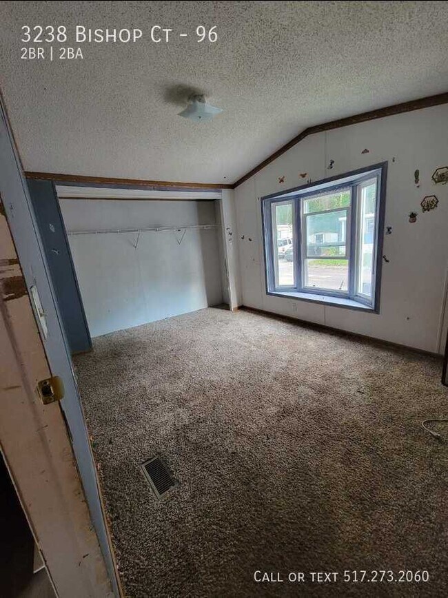 Building Photo - Remodeled Mobile Home - Fall Move in Specials