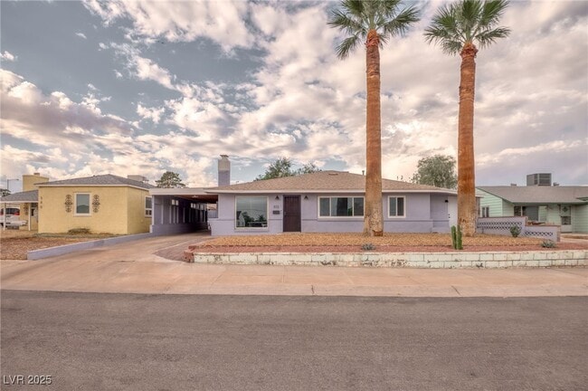 Primary Photo - 572 Federal St